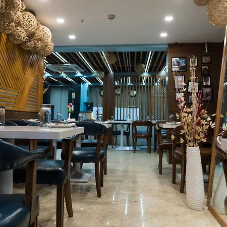 The Avenue Hotel Ballygunge Калькутта Экстерьер фото