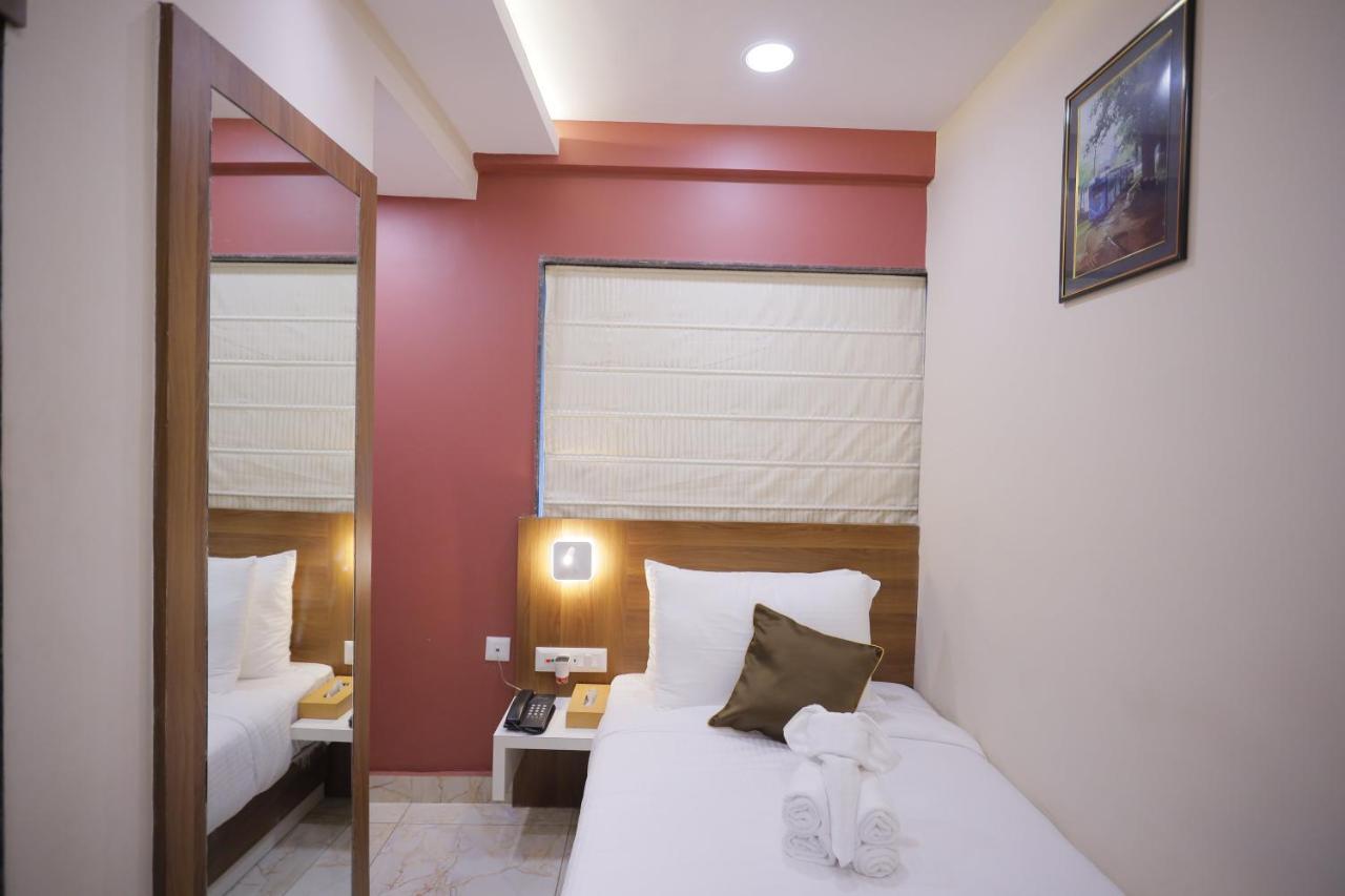 The Avenue Hotel Ballygunge Калькутта Экстерьер фото
