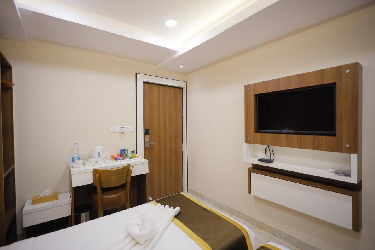 The Avenue Hotel Ballygunge Калькутта Экстерьер фото
