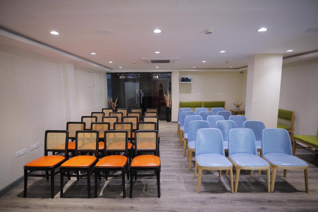 The Avenue Hotel Ballygunge Калькутта Экстерьер фото