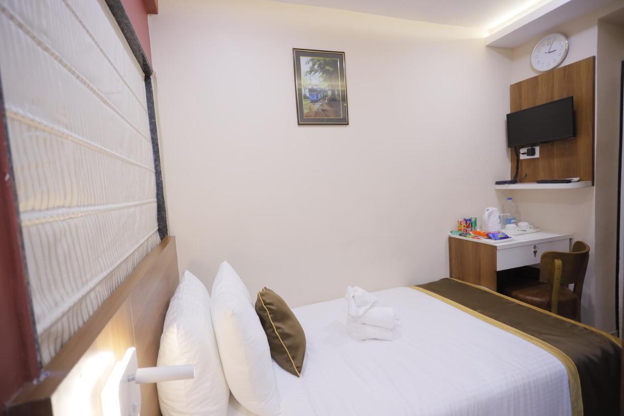The Avenue Hotel Ballygunge Калькутта Экстерьер фото