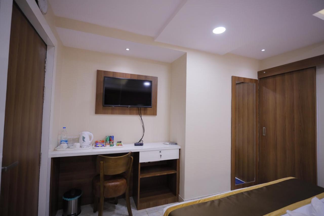 The Avenue Hotel Ballygunge Калькутта Экстерьер фото